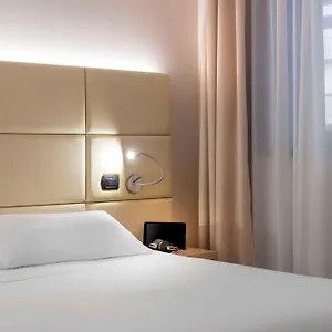 best-western-hotel-cavalieri-della-corona.italymilanhotels.net/