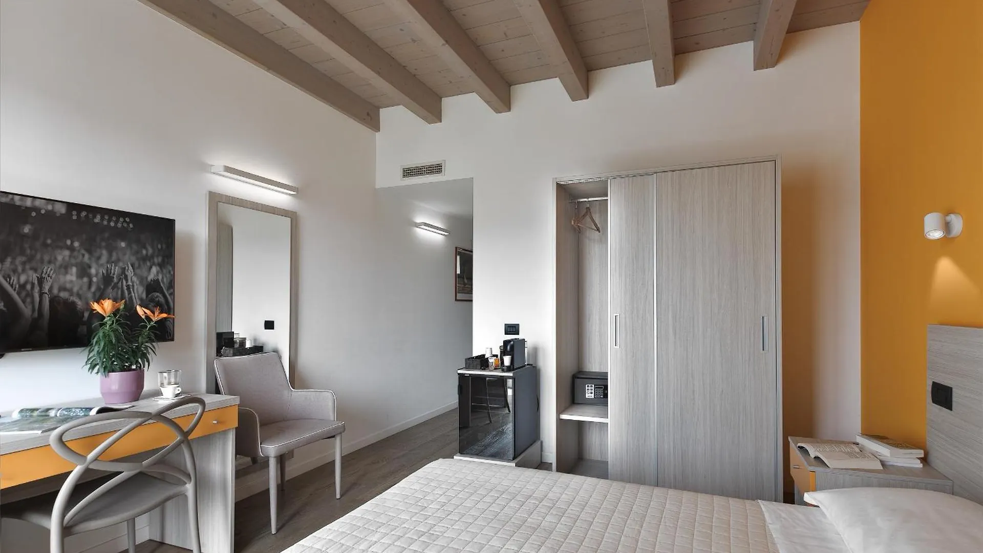 مازلِيانيكو Residence Caffe Maya إيطاليا